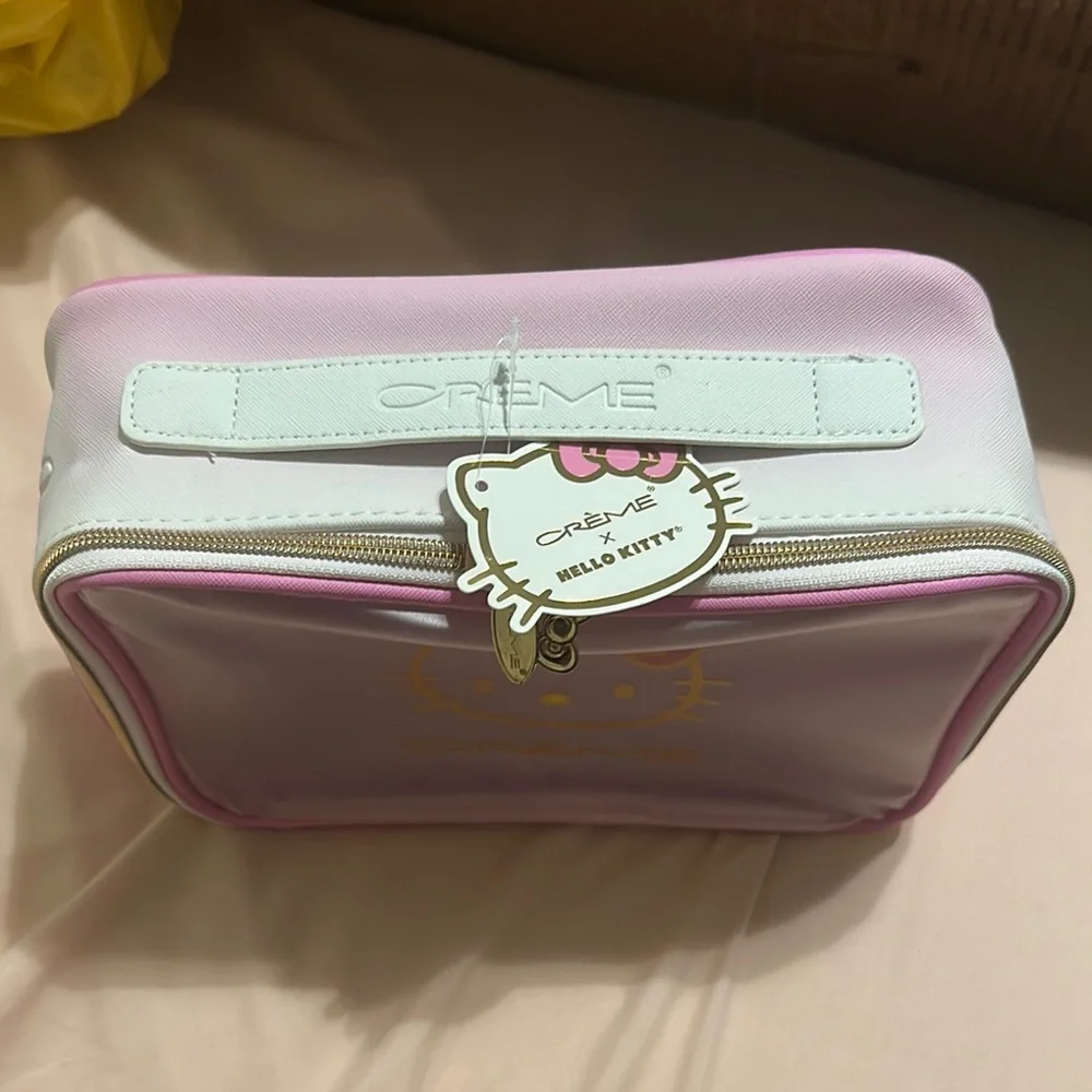 Creme Hello Kitty Pink Makeup Organizer